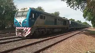 CSR SDD7 B965 + Tren chapa 19 Arribando a Estación 🚉 Devoto Rumbo a José C. Paz/Pilar 