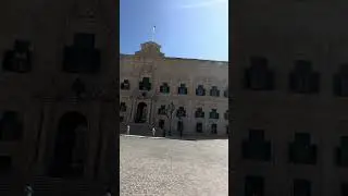 Touring St. George&rsquo;s Square &ndash; Valletta&rsquo;s Main Plaza in Malta 🇲🇹