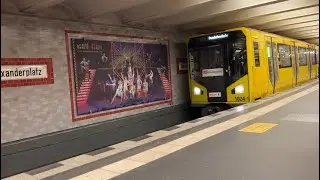 U-Bahn Berlin - U2 HK Zug Pendelverkehr am Alexanderplatz