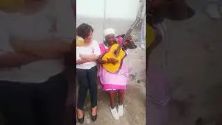 Recuerdo aquel d&iacute;a abuita feliz