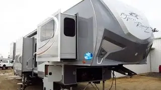 (Sold) HaylettRV.com - 2016 Roamer 376FBH Fifth Wheel by Open Range RV