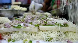 Manek Chowk: Krishna Sandwich and Pizza Center, Ahmedabad ,Making of Ghugara Sandwich