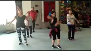 Despacito | Zumba Fitness | Gold's Gym Adchini