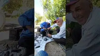 Leylant Trakt&ouml;r insanı Usta Yapar . Veli Abi Bah&ccedil;ede Dinamoyu Rekteve Ediyor