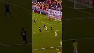 JAMES RODRIGUEZ WITH AN AMAZING CURVE #shorts #football