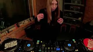 Hennie Imogen live at Radio Ruit 12.12.2025