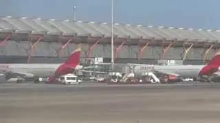 Iberia, landing at Madrid Barajas. Sept 6th 2015. A320, from Paris Orly.