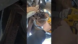 Dewalt mid Torque getting the job done on u bolts 05 chevy 1500 z71