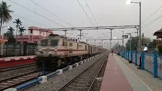 110 KMPH flat 22503 Kanniyakumari Dibrugarh Vivek SF Express scorches through BHP behind SGUJ WAP 7!