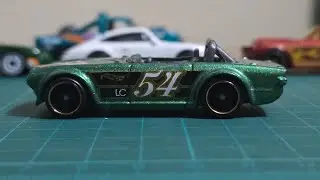 Triumph TR5 Hot Wheels 2020 HW Race Day Series Green