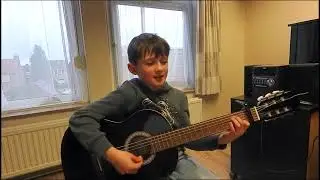 Seth zingt en speelt Riptide van Vance Joy