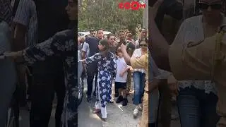 Suhana Khan closes the car door as SRK, Gauri arrive with AbRam to vote for Elections 2024😱 #shorts