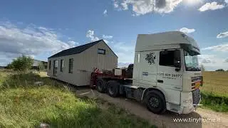 Modulinis namelis &bdquo;Tyrol&ldquo;  &ndash; pristatymas ir montavimas Lietuvoje | Tinyhome.lt