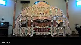 Mahauden dance organ plays Fiesta Samba