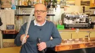 OCPOP // Pourquoi dit-on sabrer ou sabler le champagne ?
