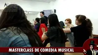Roberto Peloni en R&iacute;o Gallegos - La Academia Comedia Musical