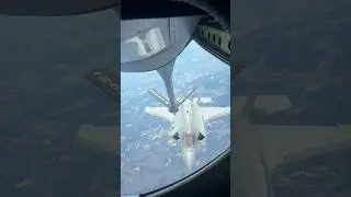 F-35 aerial refueling! ✈️ #airforce #f35 #jet