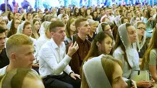 Жизнь пройдет, жизнь пройдет – не заметишь как.  Гурт УЦХВЄ м.Вараш.