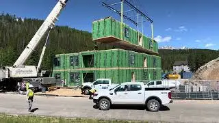 Symmetry Modular in partnership with ProSet Modular & Fading West setting boxes in Breckenridge, CO