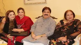 Ek Night Shafaullah Khan Rokhri Filmy Stars Kay Sath Kala Jora Pa Sadi Farmaish Tay