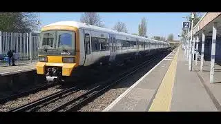 10 April 2025 Southeastern Networker 465 010 Slade Green Railway Station