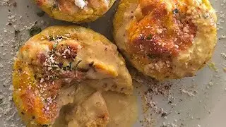 Creamy chicken stuffed potatoes | easy, delicious and perfect for the Christmas dinner table!