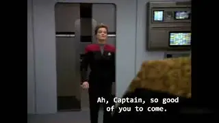 Janeway meets Tuvix in Sickbay