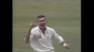 SOUTH AFRICA v ENGLAND 3rd TEST MATCH DAY 3 DURBAN DECEMBER 28 1999 ANDY CADDICK DARREN GOUGH