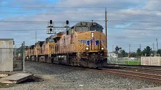 Some Union Pacific & Amtrak Trains at the Stockton Diamonds