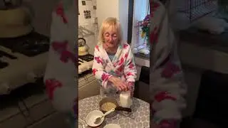 Nana Nora Makes Porridge