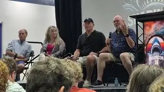 Sharkcon 11 Jaws 50th panel. Jeff Voorhees, aka Kitner boy, Carla Hogendyk, and the Searle Brothers