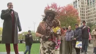 Chicago pets strut their stuff during annual Halloween costume contest