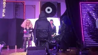 @angelakatemon7079 increíble presentación 🎭
