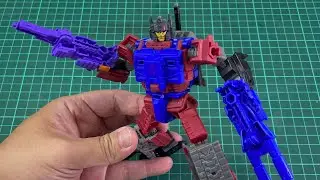 Transformers Legacy United Deluxe Class G1 Universe Quake (Robot mode to Tank mode)