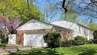 2103 Pond St, Urbana, IL 61801