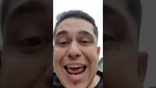 Daniel Churros de pi&atilde;o na moto el&eacute;trica mandando salve pro Casimiro