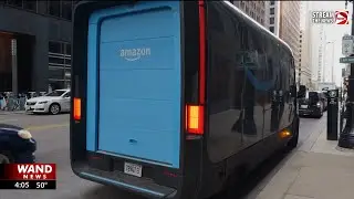 Pritzker signs bill increasing weight limit for electric, hydrogen trucks