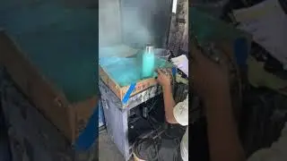 Manual powder coating for bottles. China bottle making