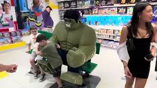 Inside the LEGO Store on 5th Avenue NYC 🗽 | Amazing LEGO Creations & Experience