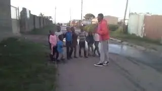 Abantwana becela uMzali acule