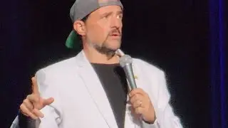 Kevin Smith and why he can't touch Dogma bc someone evil (Harvey Weinstein) is holding it hostage 💔