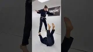 When in doubt knee bar out 🤣#bjj#jiujitsu#love#marriage#couple