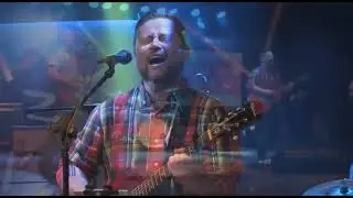 Buzz Bin plays I Want It That Way by Backstreet Boys