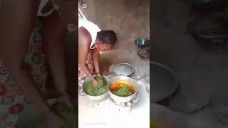 Cooking potatoes leaf soup #fypシ゚viral
