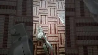 Aluminum lemon squeezer