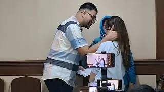 AMMAR ZONI SENYUM-SENYUM DIDALAM PERSIDANGAN PENGADILAN NEGERI JAKARTA PUSAT