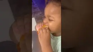 FINALLY GETTING MY TODDLER TO TRY NEW FOODS! #shorts #short #foodie #toddlereats #mukbang #fyp