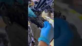 KTM EXC 350 Многие задают вопрос, возможно ли разобрать верх, не вынимая мотор. Ответ на видео #ktm
