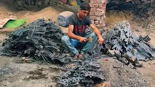 Amazing Process Of manufacturing Bike Kick | Amazing Metal Casting Work In Old Factory