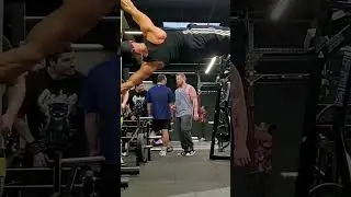 Reaction people at gym #hardstyle #dj #rawstyle #calisthenics #motivation #gym #aura #inspiration